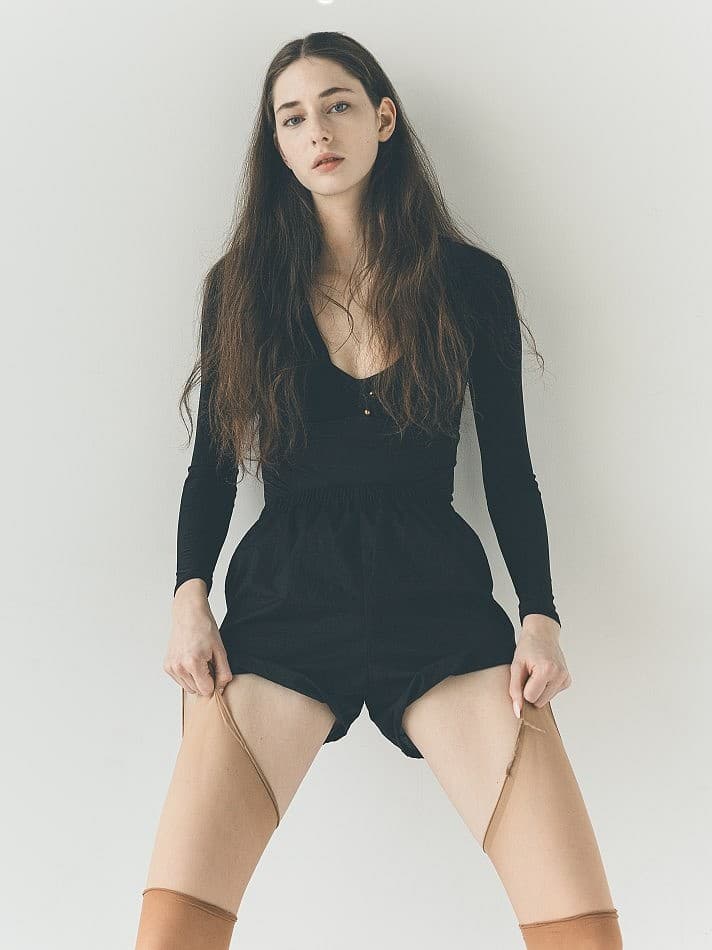 Alison W — photo 4